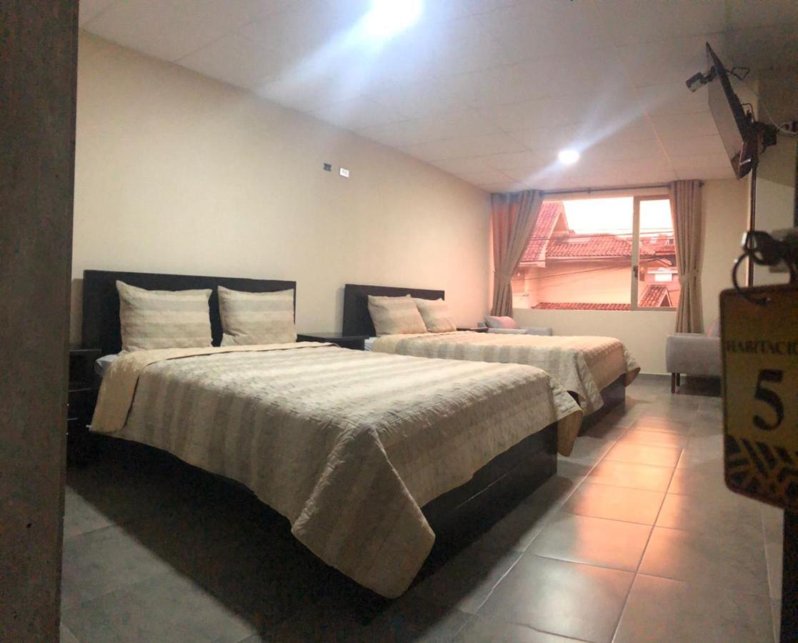 Stelar Hostal Cuenca Eksteriør billede