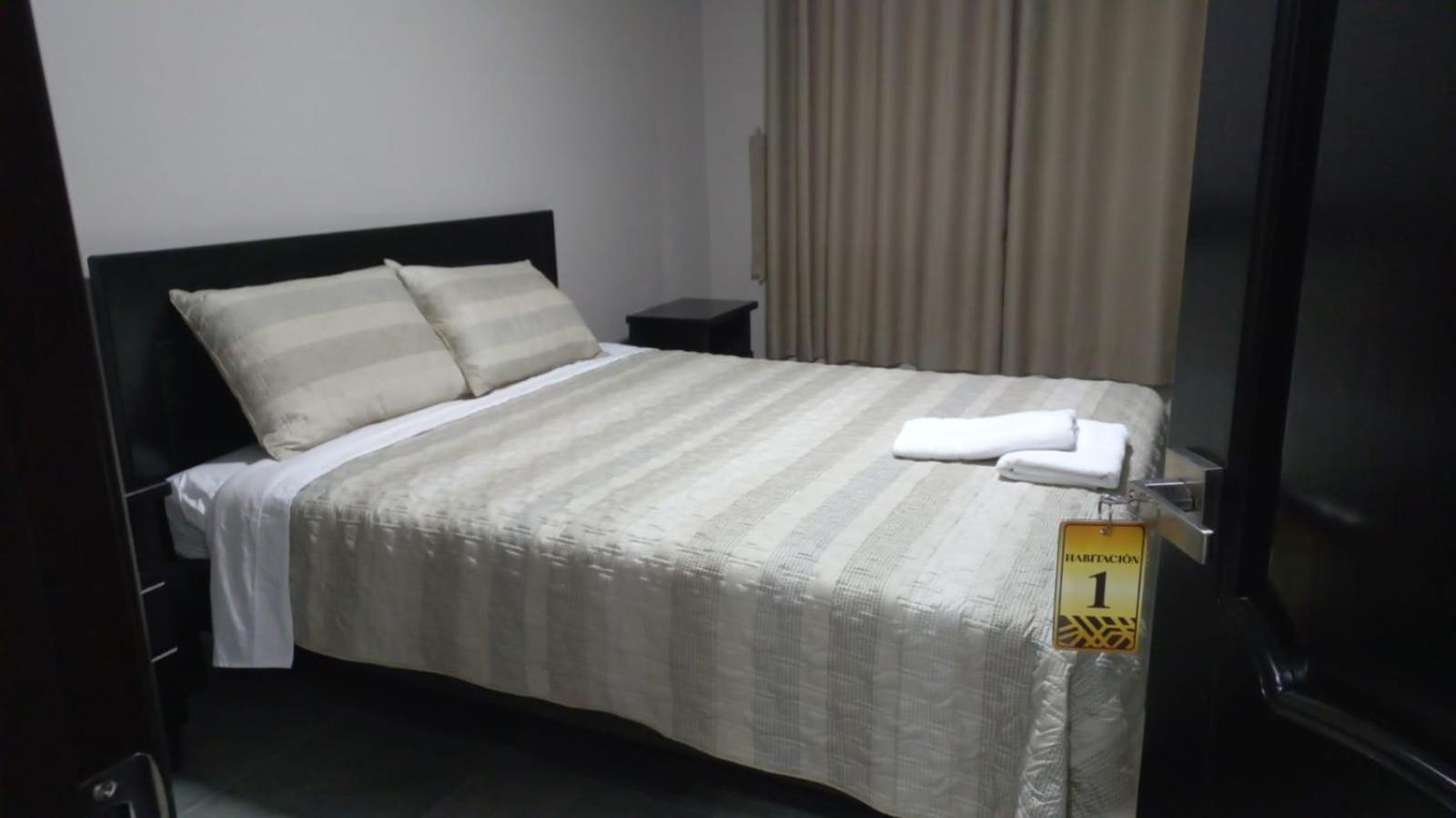 Stelar Hostal Cuenca Eksteriør billede