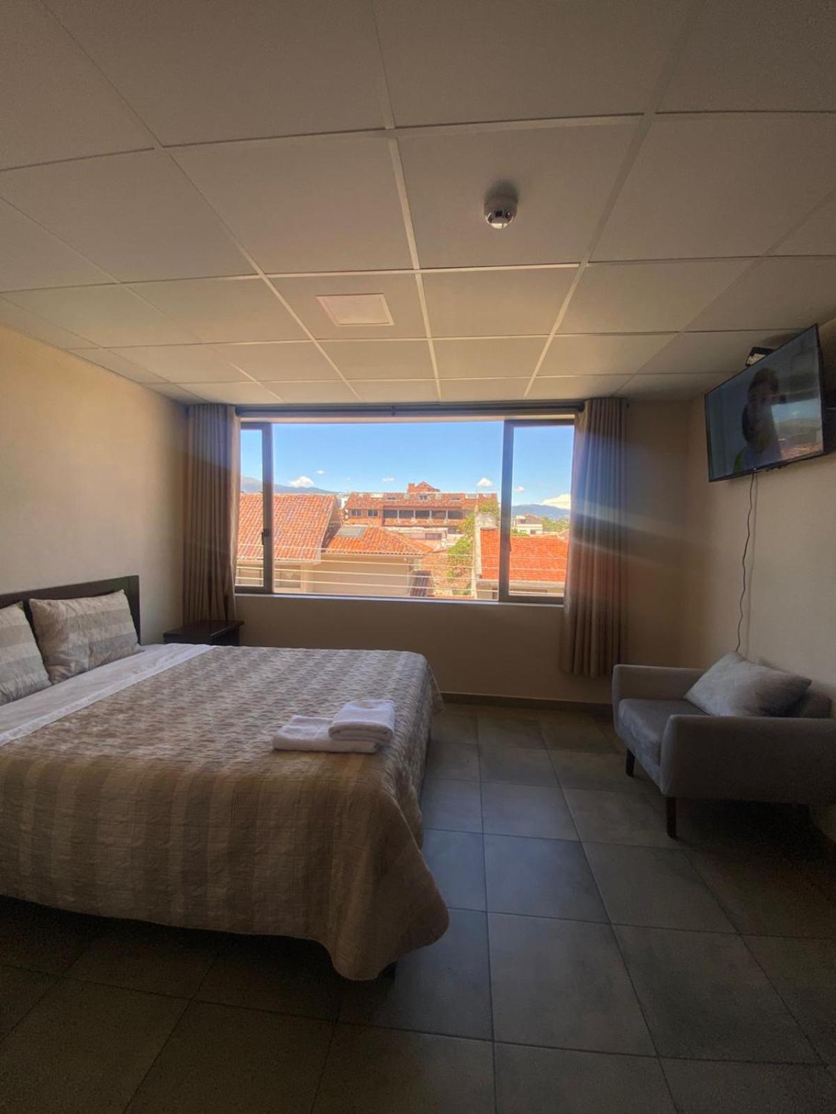 Stelar Hostal Cuenca Eksteriør billede