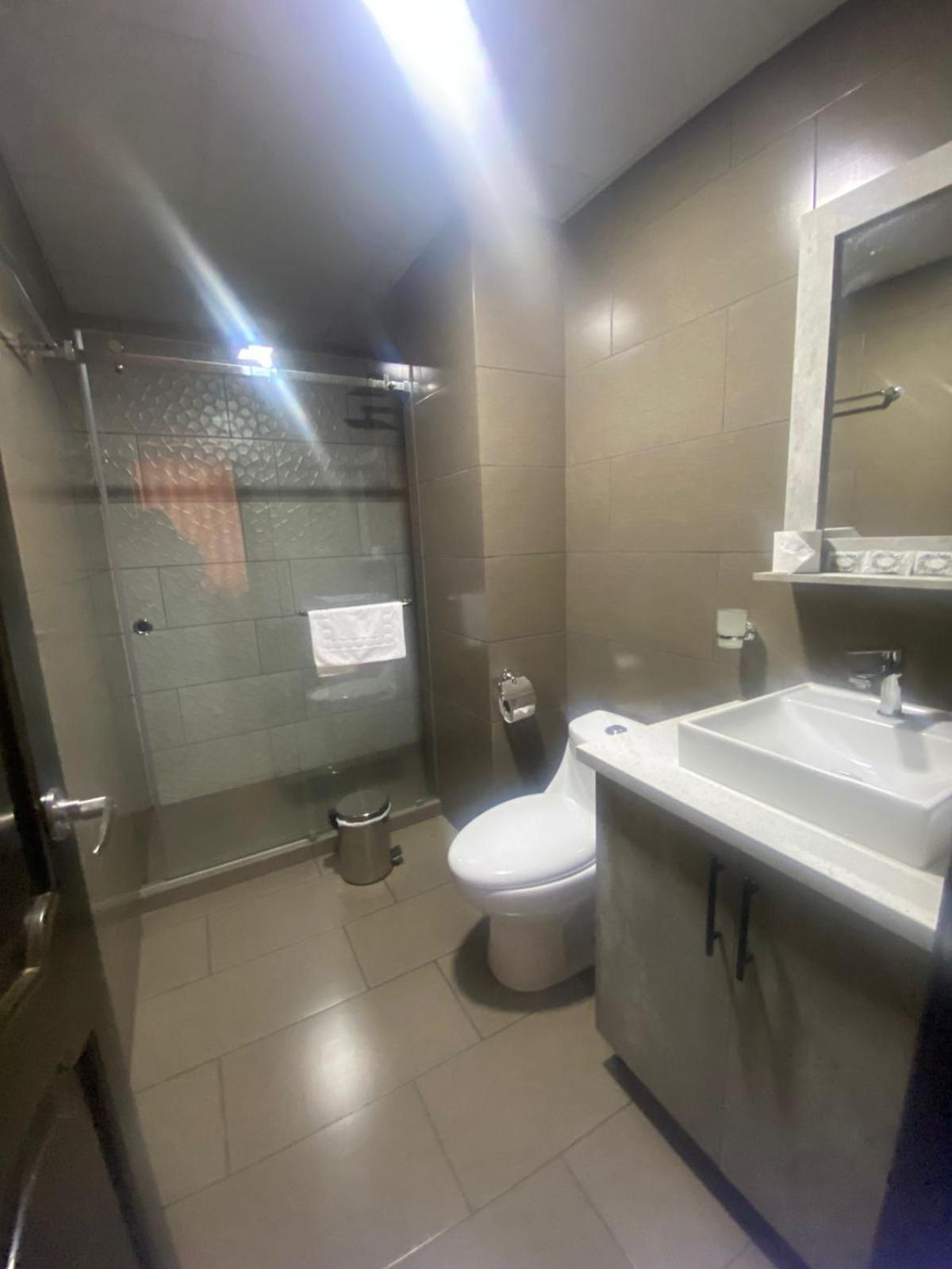 Stelar Hostal Cuenca Eksteriør billede